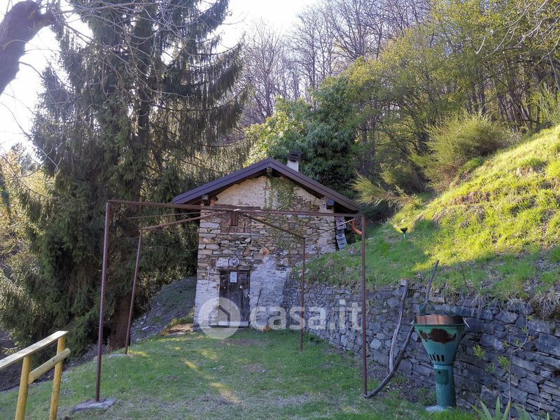 Rustici, casali con giardino in vendita a Maccagno con Pino e Veddasca ...